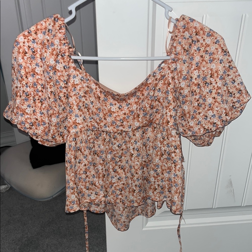 Altar'd State Floral Puff Sleeve Blouse